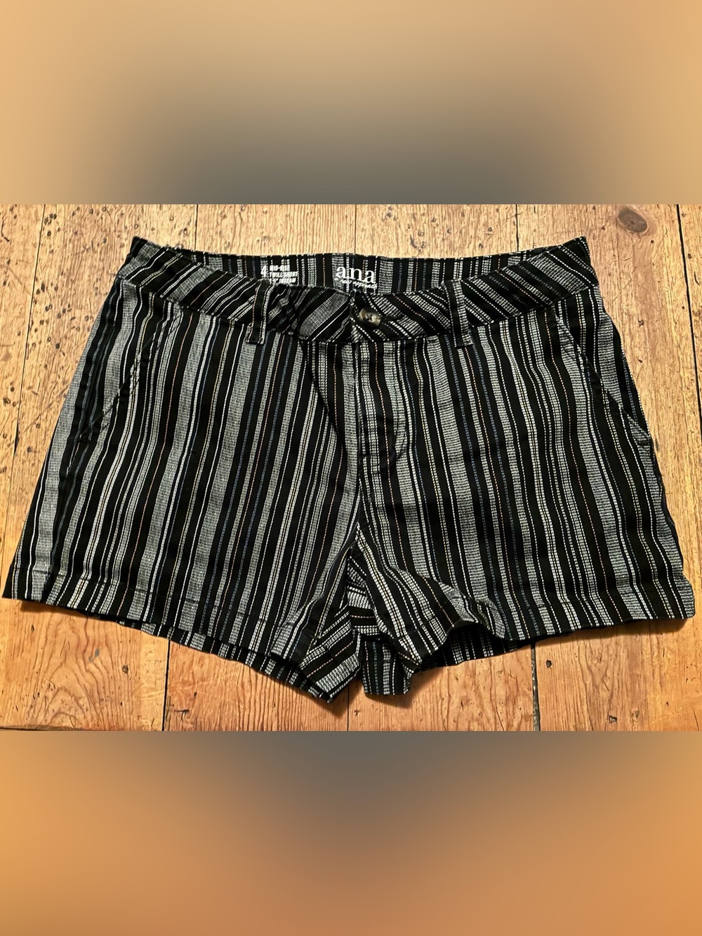 Ana Twill Stripe Stitch Mid Rise Shorts size 4